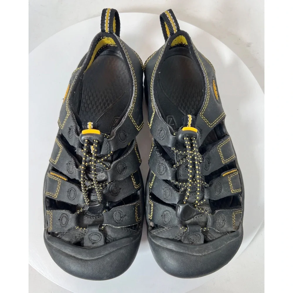 Keen Newport H2 Youth Size 4 US Trail Hiking Water Sport Sandals Black Yellow